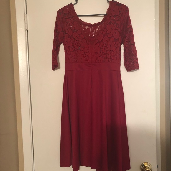 Dresses - Picture 4 of 4